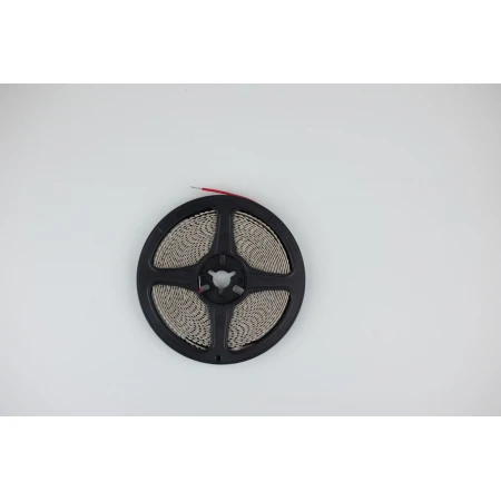 Светодиодная лента LEDS POWER 2835 240/м (21Вт/м) 12В теплая 008783 Светодиодная лента LEDS POWER 2835 240/м (21Вт/м) 12В теплая 008783